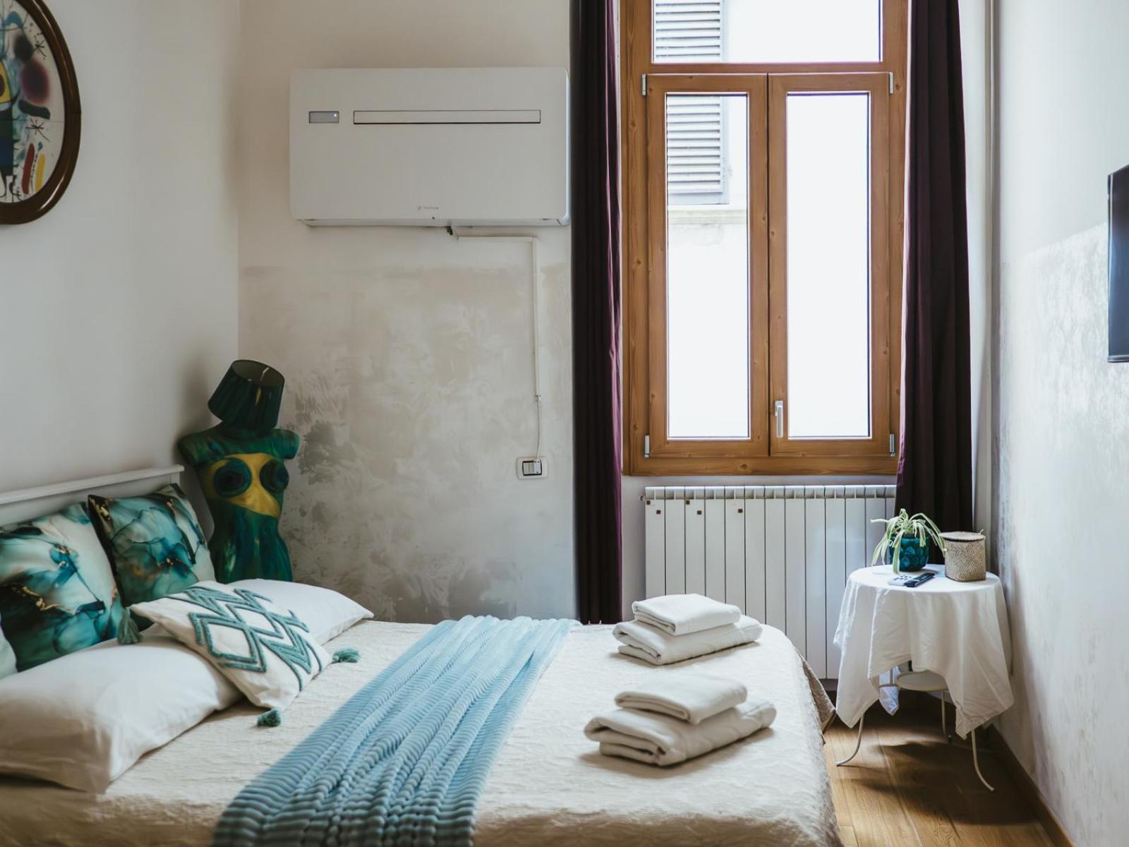 The Smallest Hostel Of Флоренция Екстериор снимка